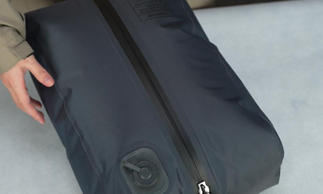 Why Have Vacuum Compression Storage Bags Become the New Favorite for Travel Packing?