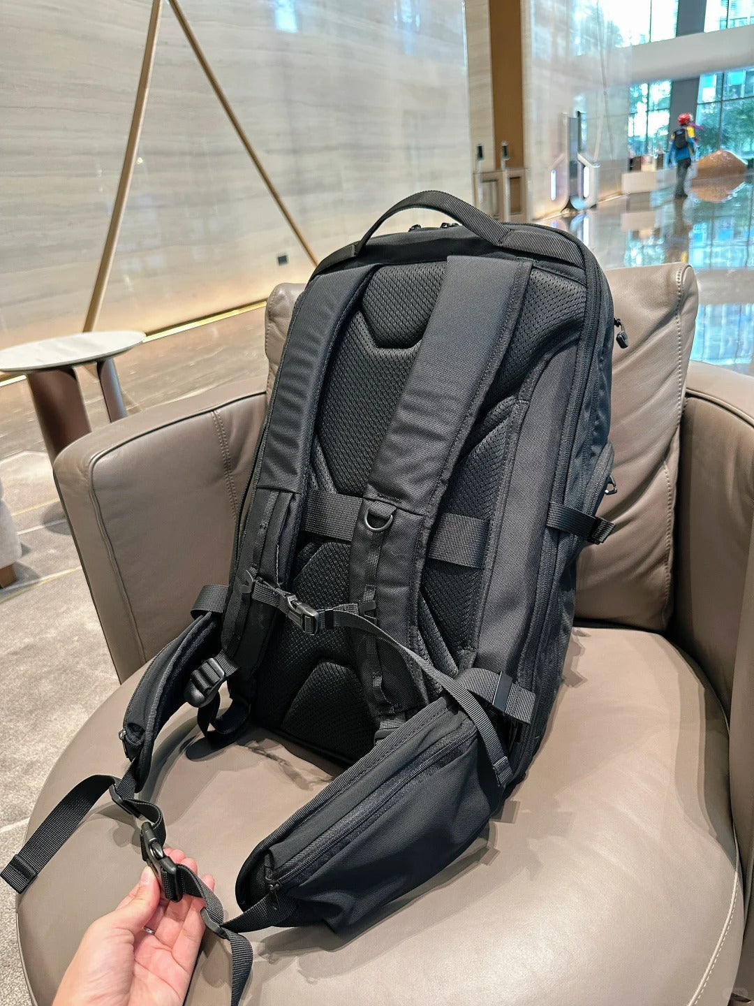 Introducing the ReeYee Aurora A1: The High-Capacity Commuter Backpack with a Built-In Support System