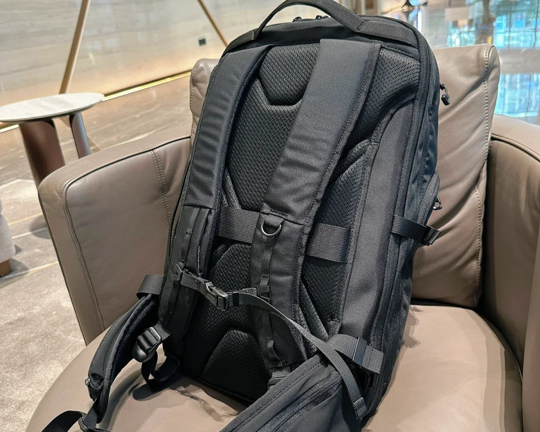 Introducing the ReeYee Aurora A1: The High-Capacity Commuter Backpack with a Built-In Support System