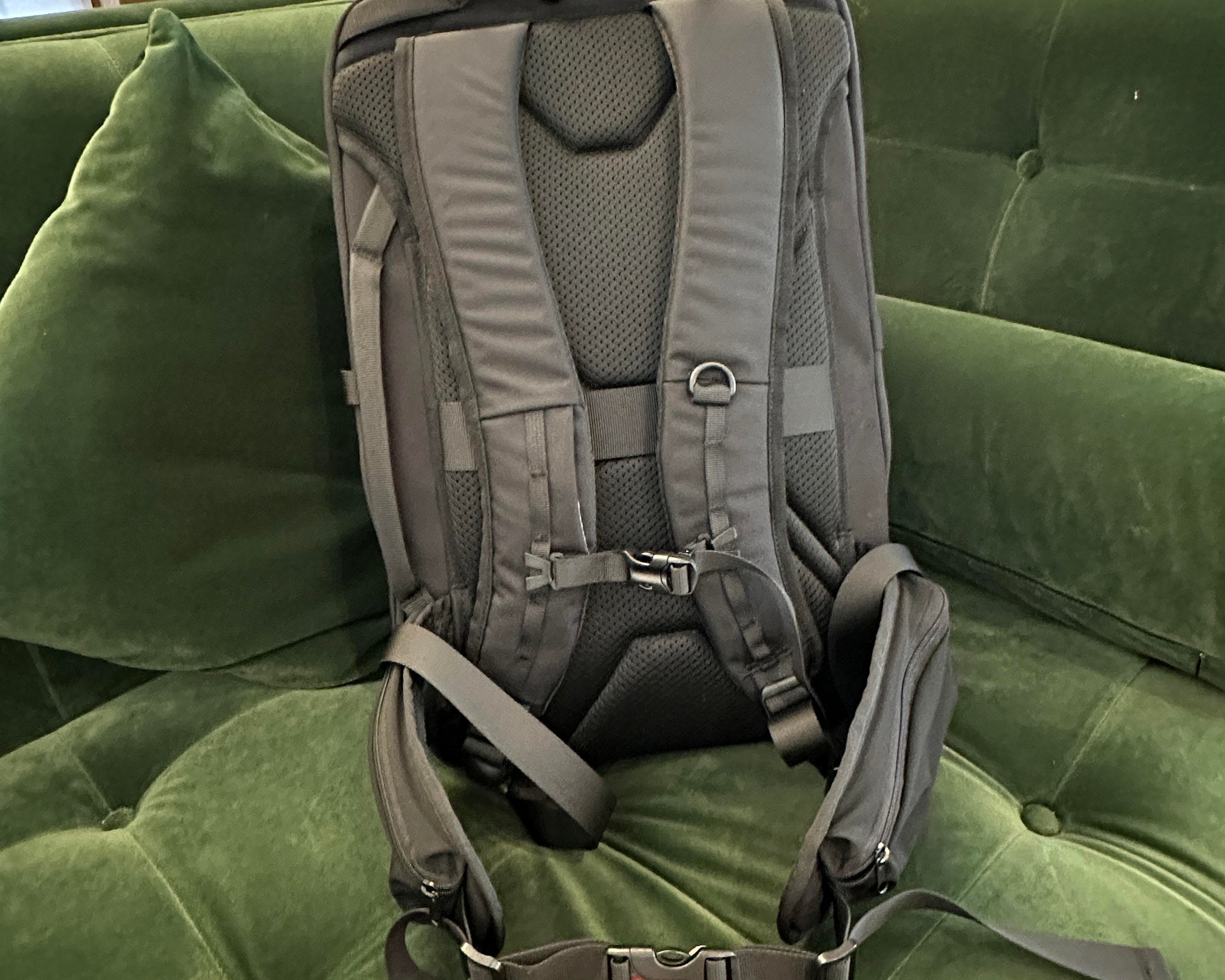 Why the Aurora A1 Backpack, Designed for Travel, Effectively Relieves Carrying Pressure