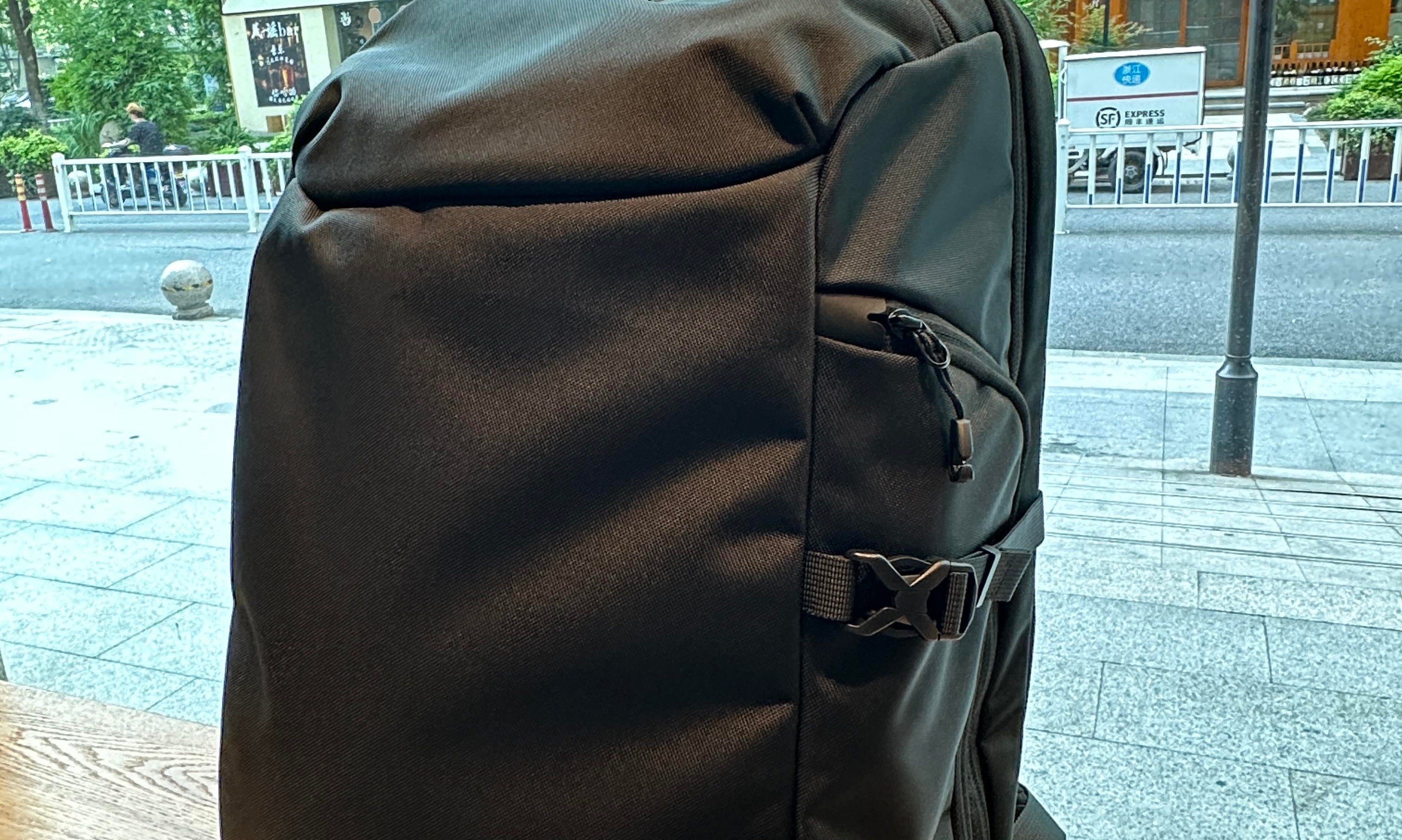 This Backpack Combines Style and Function, Perfect for Business Travelers Who Value Long-Term Use