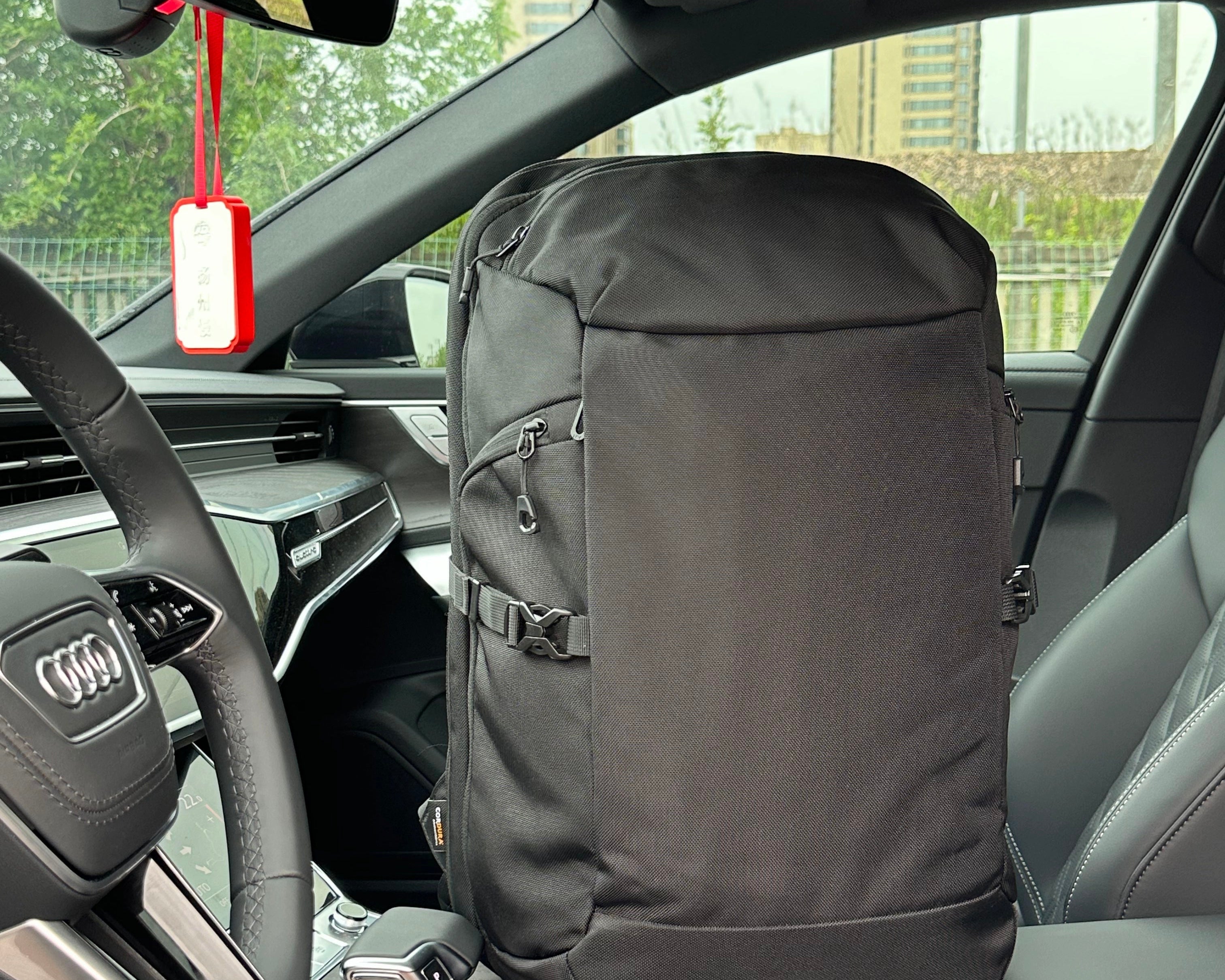 Is the ReeYee Aurora A1 Backpack with Cordura Fabric Really Suitable for Outdoor Use? These Three Points Make It Clear