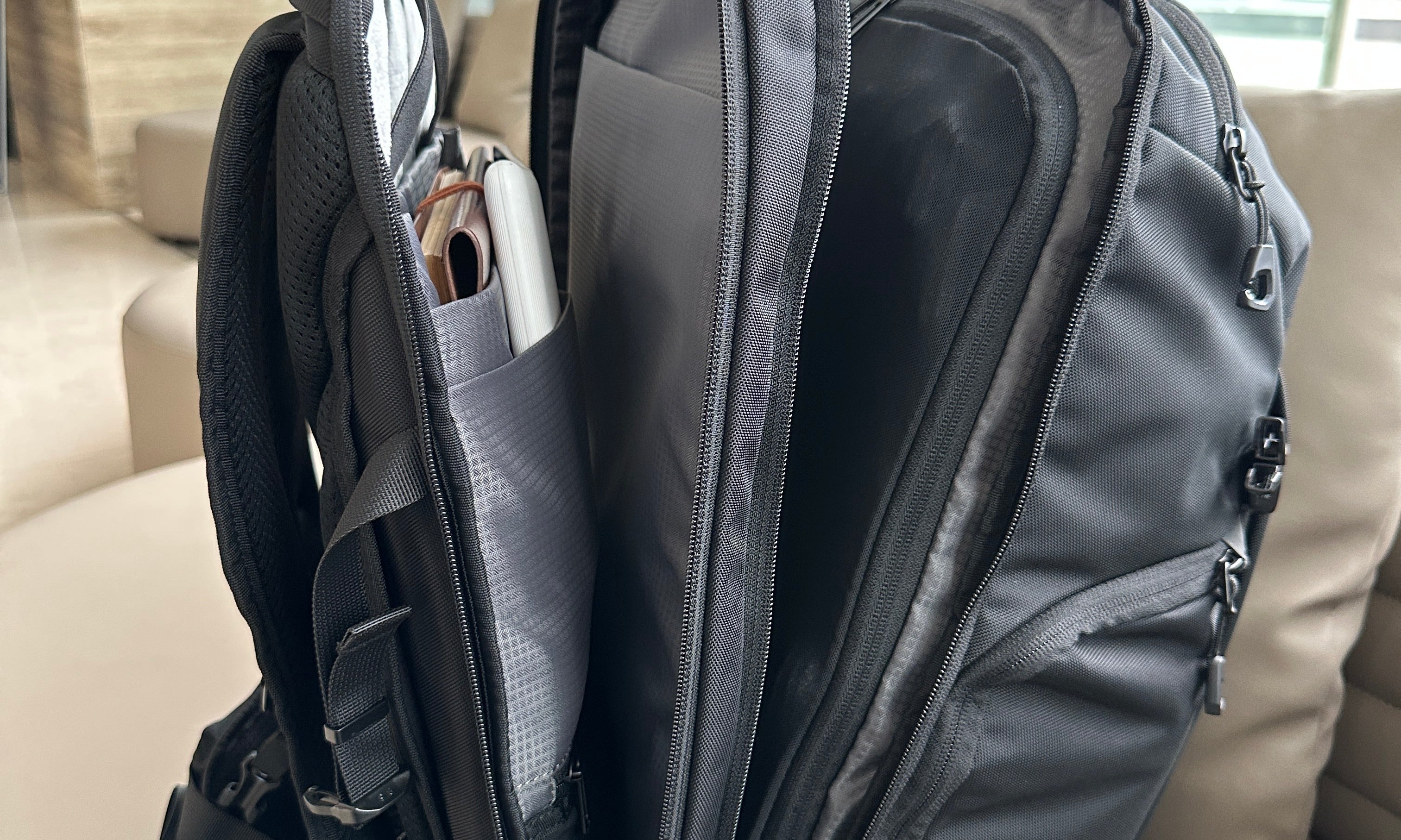 Why Fabric Determines the Lifespan of Your Travel Backpack?