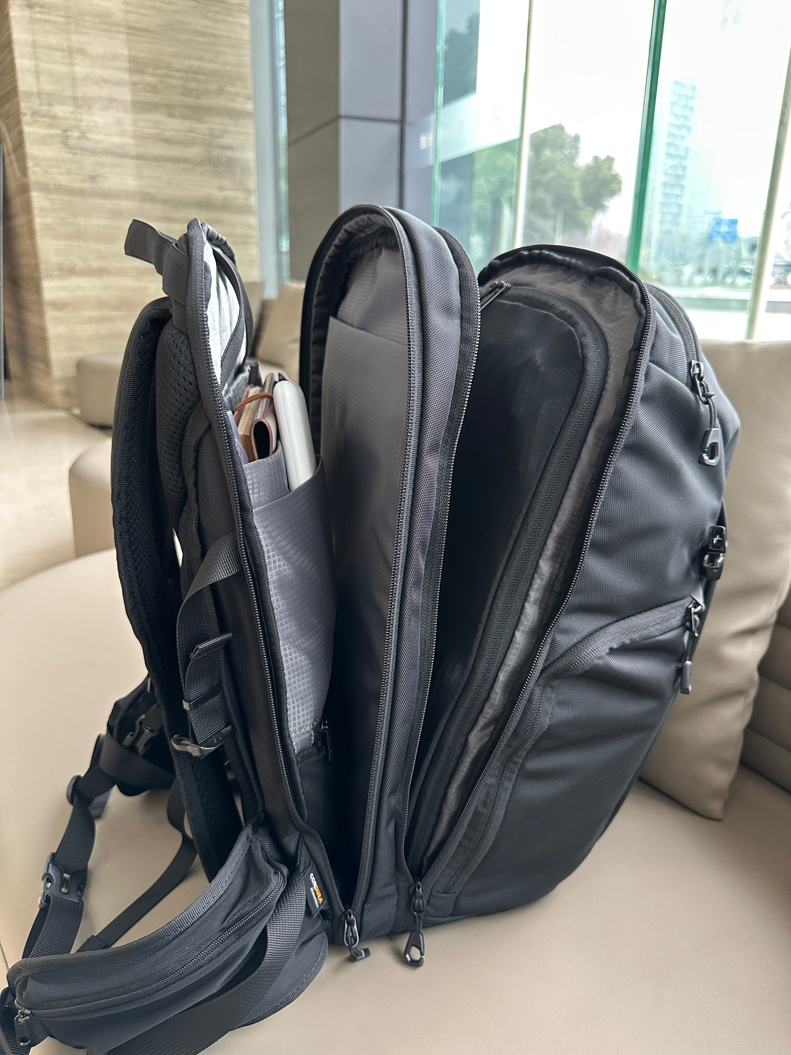 Why Fabric Determines the Lifespan of Your Travel Backpack?
