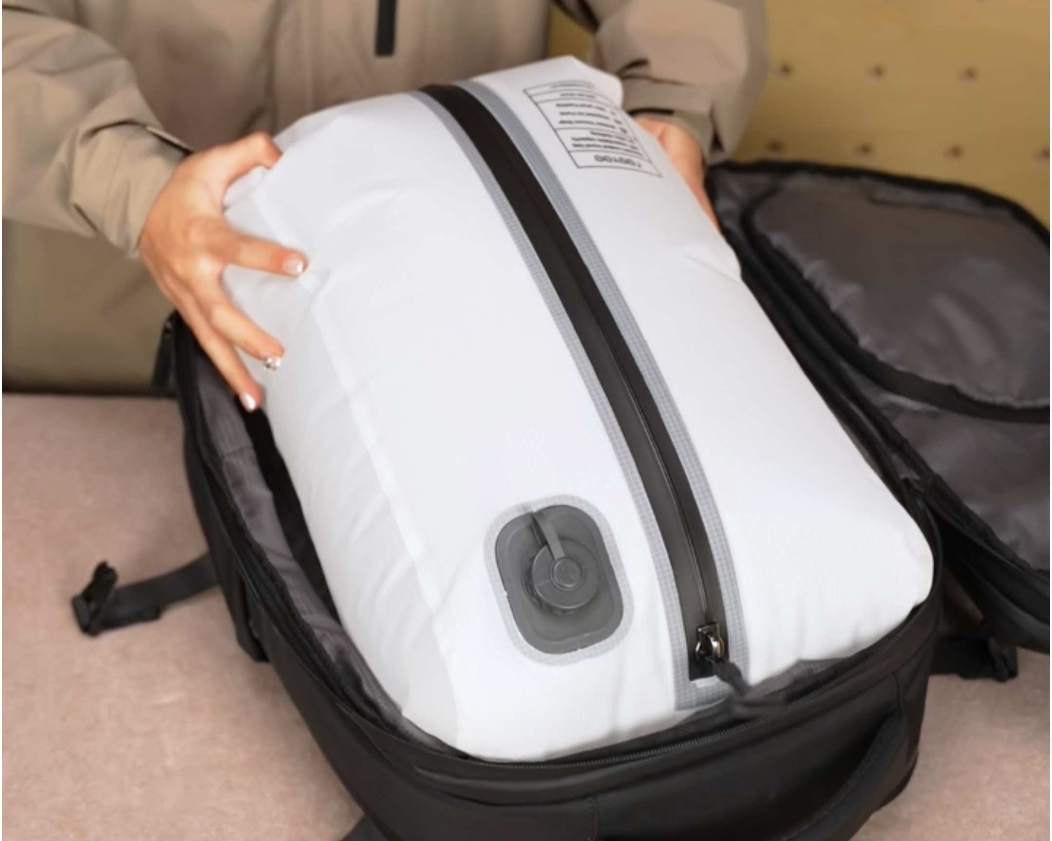 How Type-C Charging Compression Bags Are Changing the Travel Experience