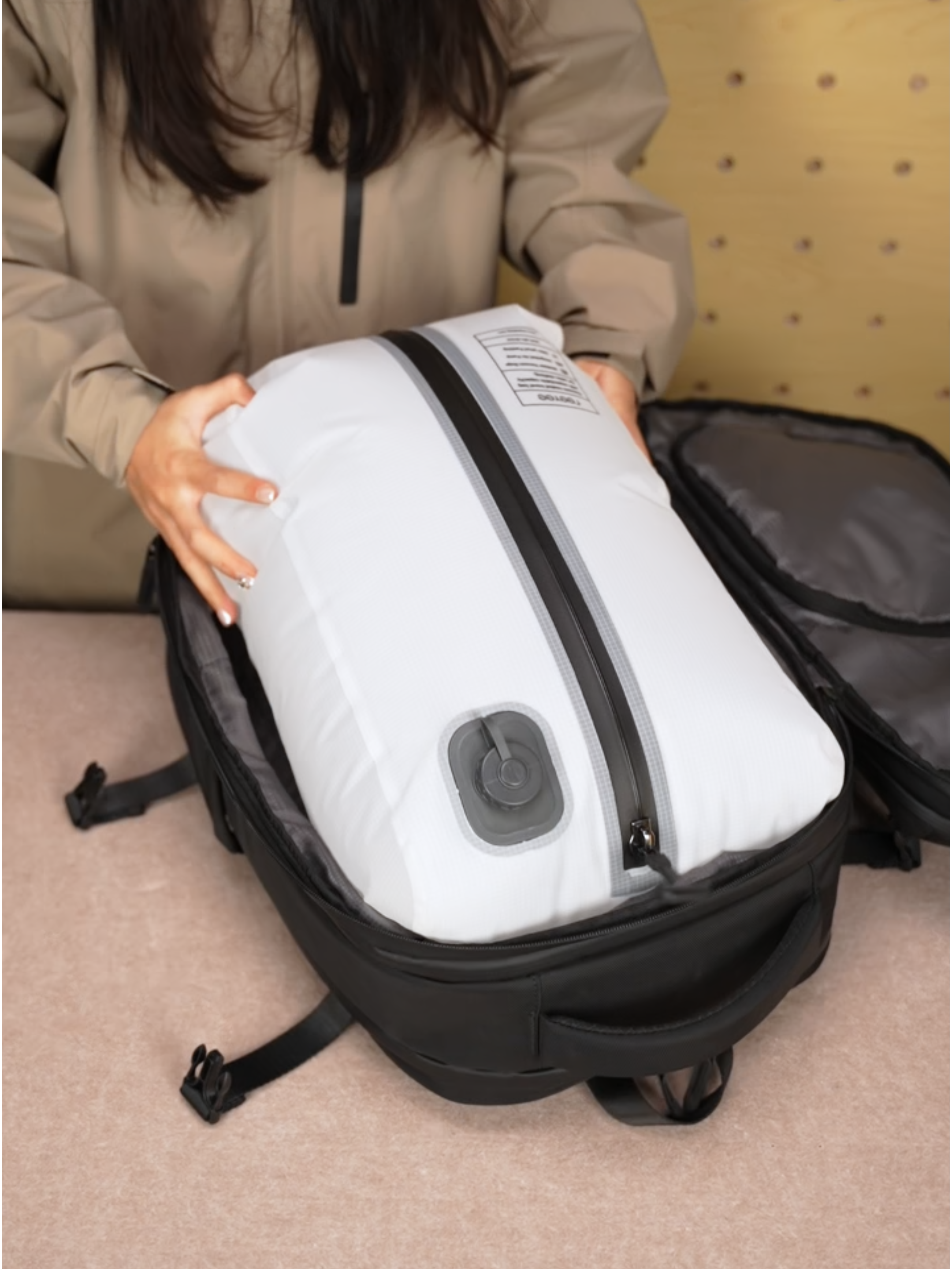 How Type-C Charging Compression Bags Are Changing the Travel Experience