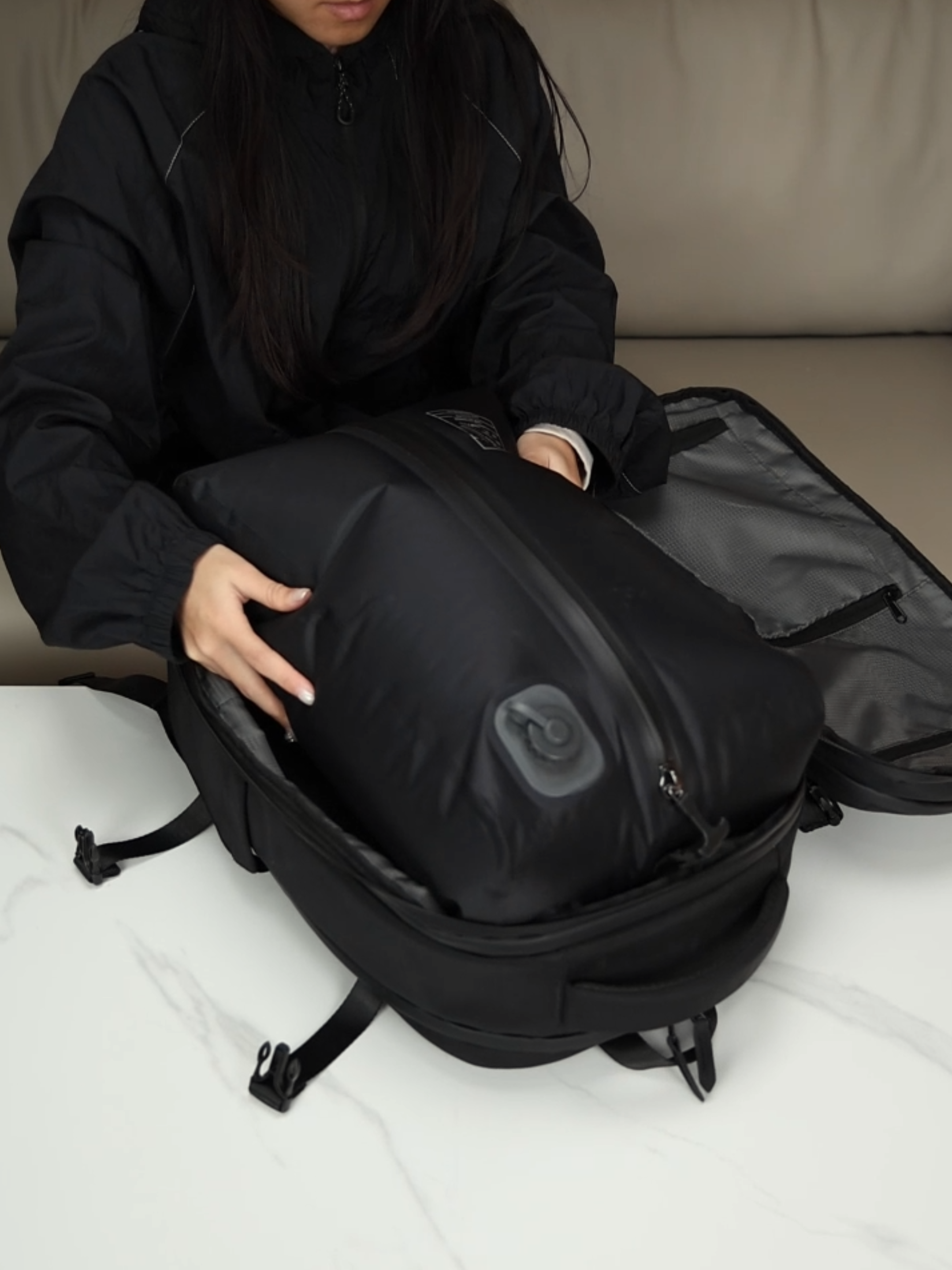 Leak-Proof Vacuum Compression Storage Bags: How Big Is the Gap Between TPU and Ordinary Plastic?
