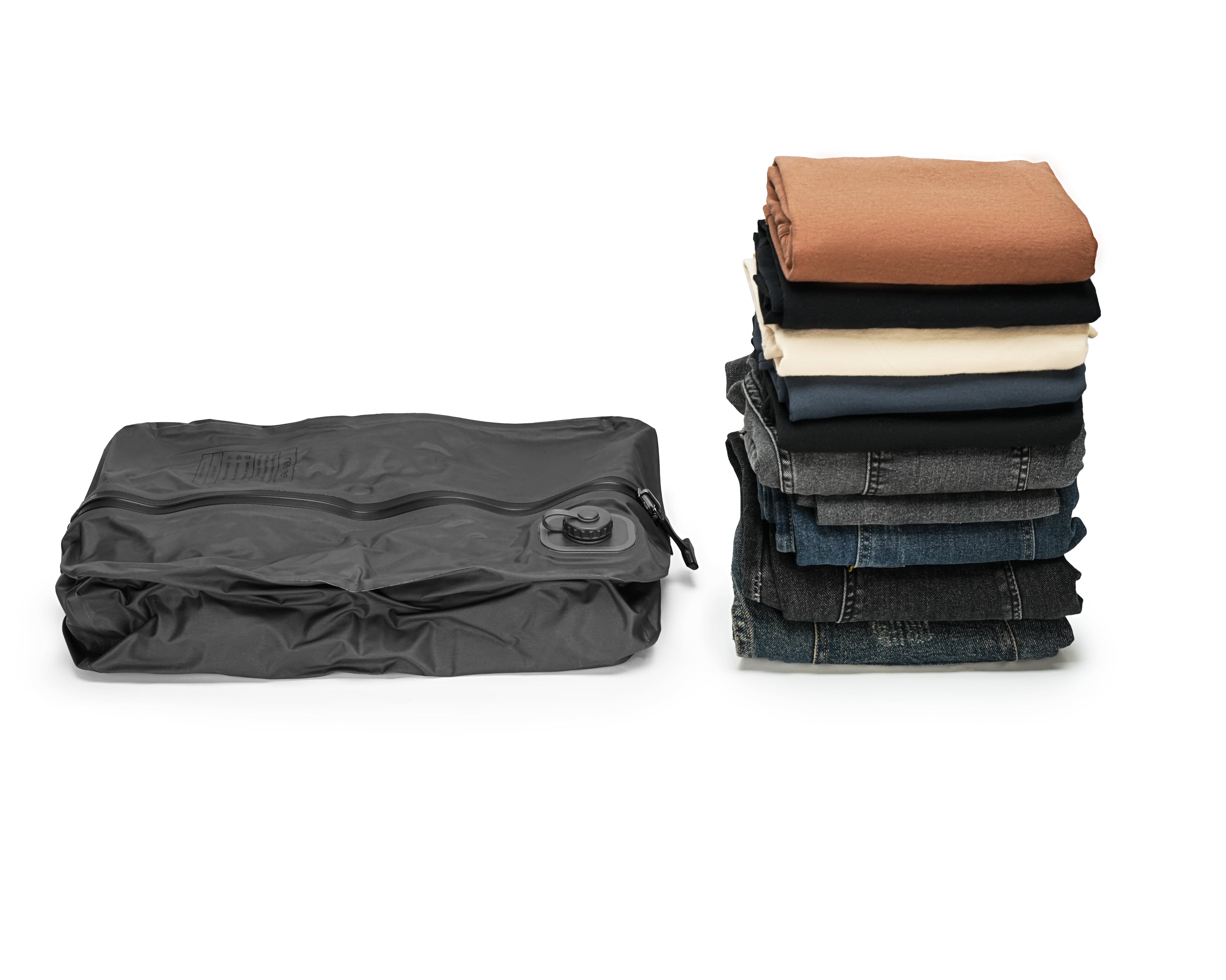 Why Are More and More People Using Electric Vacuum Compression Storage Bags? Are They Really That Useful?